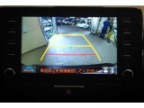 バックモニターが有るので車庫入れもラクラク!