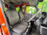 運転席シート廻りは使用感も少なく、良好な状態となっています。丁寧に使われていたことがよくわかりますね。
