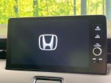 【メーカー純正9型ナビ】インテリアに溶け込むスタイリッシュな「専用設計」メーカーナビを装備♪視認性や操作性など基本性能にも優れ、より上質なカーライフをお楽しみいただけます。