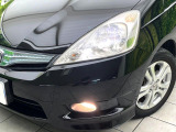 【HIDヘッドライト】非常に明るく前方を照らしてくれるので、悪天候や夜間の走行時も視界良好で安心してお乗りいただけます。
