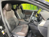 運転席シート廻りは使用感も少なく、良好な状態となっています。前オーナー様が丁寧に使っていたことがよくわかりますね。