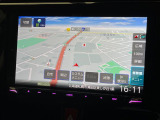 【大画面ナビ】人気の大型9インチナビを装備。存在感のある大画面はインパクト大!ナビ利用時のマップ表示は見やすく、テレビやDVDは臨場感がアップ!いつものドライブがグッと楽しくなります♪
