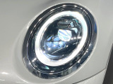 ●LEDヘッドライト:夜間走行時も良好な視界を確保し安心して運転できる高輝度LEDヘッドライトを装備!点灯速度が早く、消費電力も抑えられています。