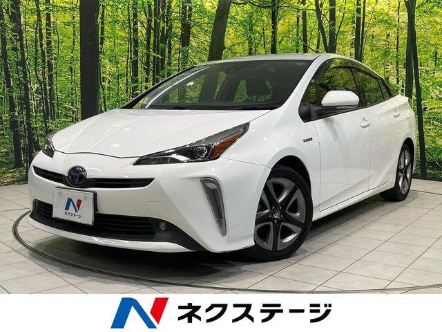 トヨタ プリウス 