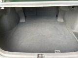 普段のお買い物や通勤、送迎等に十分な荷室スペースを確保しております。