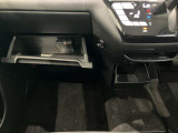 収納スペースもたくさん有ります☆車検証や小物類などすっきり収納♪