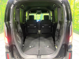普段のお買い物や通勤、送迎等に十分な荷室スペースを確保しております。セカンドシートを倒すと、大きな荷物の積載も可能です♪