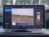 前後パーキングセンサー&リアビューカメラで、車庫入れも安心です。パーキングセンサーは音だけでなくモニターで接近情報を確認出来てより安心です。