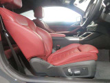 ◆上質なシートは程よいホールド感で座り心地も良く、人間工学に基づき形成した形状が長時間のドライブ疲労も軽減します◆