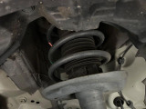 お車を安心してお乗りいただく為には、足回りの定期点検が欠かせません。サービスサポート(有償保証)では無料点検もご提供しており、安心のカーライフをお過ごしいただけるサポート体制が整っています。