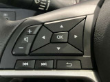 ステアリングスイッチ搭載!ハンドルひとつで手を離さなくても運転中視線をそらさなくても操作が出来て便利です♪