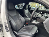 自動車保険も純正のクオリティを。BMWの正規ディーラーのみが取り扱い可能な、BMW専用自動車保険。専任のスタッフが皆様のカーライフを24時間365日サポート致します。