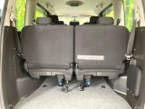 普段のお買い物や通勤、送迎等に十分な荷室スペースを確保しております。セカンドシートを倒すと、大きな荷物の積載も可能です♪
