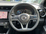 ハンドルは軽やかに回り、気持ちよく運転が出来ます。