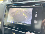 【バックカメラ】駐車時に後方がリアルタイム映像で確認できます。大型商業施設や立体駐車場での駐車時や、夜間のバック時に大活躍!運転スキルに関わらず、今や必須となった装備のひとつです!