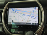 『1台』のお車に対して、3名体制で日々議論を重ね仕入れを行っております。