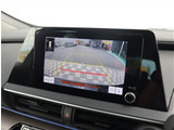 『1台』のお車に対して、3名体制で日々議論を重ね仕入れを行っております。