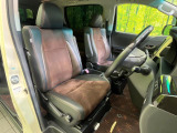 運転席シート廻りは使用感も少なく、良好な状態となっています。丁寧に使われていたことがよくわかりますね。