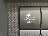 【スマートアシスト】走行中に前方の車両等を認識し、衝突しそうな時は警報とブレーキで衝突回避と被害軽減をアシスト。より安全にドライブをお楽しみいただけます。