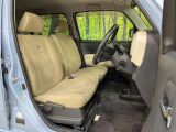 運転席シート廻りは使用感も少なく、良好な状態となっています。丁寧に使われていたことがよくわかりますね。