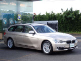 BMW在庫保有台数常時100台以上!ご来店の際はBMW本店(厚木市下荻野140-1)にご来店ください!弊社自慢の全天候型ショールーム!BMW在庫保有台数常時100台以上ございます!