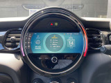 長期にわたる保証を実現。2年間のMINI NEXT保証と延長保証(別途費用)を合わせて最大4年間の保証。万一の故障に長期に備えることができ、ご安心してお乗り頂けます。