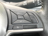 【クルーズコントロール】高速道路もラクラク走行。アクセルを離しても一定速度で走行ができ、長距離運転時の負担を軽減!加速・減速も簡単なスイッチ操作で調整できます。