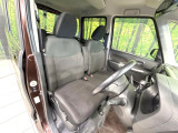 運転席シート廻りは使用感も少なく、良好な状態となっています。丁寧に使われていたことがよくわかりますね。