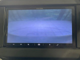 【バックカメラ】駐車時に後方がリアルタイム映像で確認できます。大型商業施設や立体駐車場での駐車時や、夜間のバック時に大活躍!
