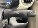 【オートライト】周りの明るさに応じて自動でヘッドライトの点灯・消灯ができる機能です!ライトの付け忘れ・消し忘れなどが無くなり、雨の日や夕方の走行も安心!トンネル通過時も便利ですね♪