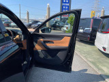 ☆展示場には高品質の中古車や新車が勢揃いです☆展示台数100台の大型展示場へ是非ご来店ください☆