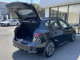 BMWを熟知したメカニックによる、360度の納車前点検。ドイツ本国と同様の教育・訓練を受けたメカニックが徹底的に点検、整備した後にお客様にお引渡しします。