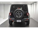 リアから見てもJeepだとすぐに分かります。
