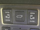 【パワーバックドア】スマートキーや運転席のボタンを押すだけでリアゲートが自動で開閉します!荷物を持っている時や、高い位置にあるバックドアを閉める際に便利な機能です♪