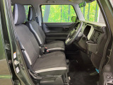 運転席シート廻りは使用感も少なく、良好な状態となっています。丁寧に使われていたことがよくわかりますね。