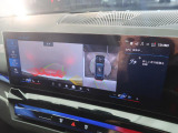 【アラウンドビューモニター】バックカメラに加え、360度のカメラで駐車も楽々。駐車が苦手な方でも安心してお乗りいただけます。