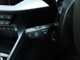 アダプティブクルーズコントロール機能搭載。前方の車両の速度に合わせて車間距離を一定に保ち、自動的にアクセル・ブレーキを調整します。