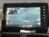 前方の映像だけでなく、車内から後方の映像もばっちり記録します