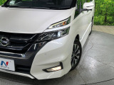 【LEDヘッドライト】悪天候や夜間走行時も良好な視界を確保し安心して運転できる高輝度LEDヘッドライトを装備!点灯速度が早く、消費電力も抑えられています。