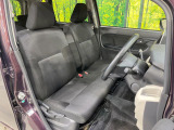 運転席シート廻りは使用感も少なく、良好な状態となっています。前オーナー様が丁寧に使っていたことがよくわかりますね。
