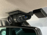 いくら安全運転をしていても、事故に巻き込まれることもあります。万が一の時に証拠として使えるフロント+車室内ドライブレコーダーがついてます♪