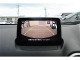 バックモニター付ですので、車庫入れも駐車もラクラクです。