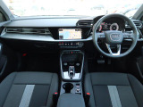 運転に必要な情報をメーター内に集約し、ドライバーの安全で快適な運転に寄与するアウディバーチャルコックピット。
