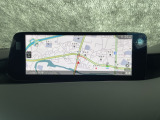 マツダコネクトの10.25インチワイドセンターディスプレイです。『Android Auto』『Apple CarPlay』や独自のコネクテッドサービスに対応したインターフェイスシステムです。