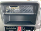 FM/AMラジオが付いています。ナビやオーディオの取り付けも賜わります。詳しくは営業部員にお尋ねください。