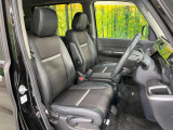 運転席シート廻りは使用感も少なく、良好な状態となっています。前オーナー様が丁寧に使っていたことがよくわかりますね。