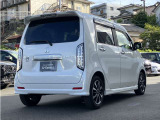 弊社ではメンテナンスパックをご用意しております。プロの目でしっかりチェックしたお車ならロングドライブも安心、うっかり忘れがちなメンテナンスも事前に案内状やお電話で時期をお知らせいたします。