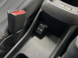こちらのクルマはUSB接続コネクタも装備されています♪スマホの充電などにお使い下さい。ご旅行中での充電切れも、これなら心配いりませんね!