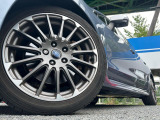 【純正18インチアルミホイール】外観にマッチした純正アルミホイールを装着しております。各種社外アルミホイールや、スタッドレスタイヤも取扱いしております。是非ご相談ください♪