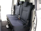ゆとりある広々とした車内空間は、ドライブを始め買い物やレジャーなど、幅広く活躍します。一人でもみんなとでもお出かけを楽しみましょう!